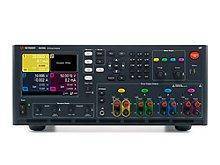 Keysight N6715C Базовая модель готовой конфигурации модульного анализатора питания, 600 Вт, 4 гнезда 